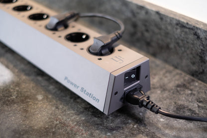iFi SilentPower PowerStation 消噪濾波電源排插