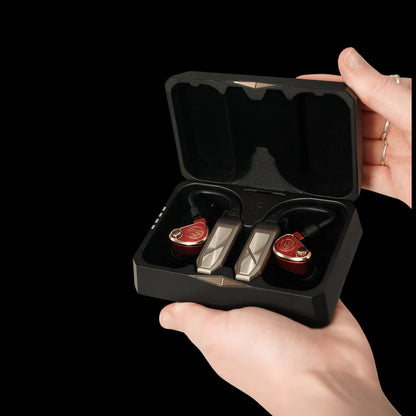 iFi Audio GO pod Max 真無線轉接器｜專為 IEM 設計｜無損藍牙｜內建 DAC 耳擴｜35 小時續航