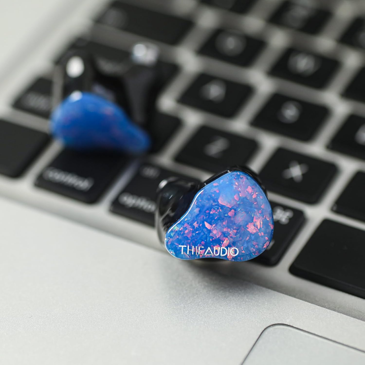 THIEAUDIO Hype 4 六單體(2DD + 4BA) CM 0.78mm 可拆式入耳式